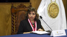 La fiscal general de Perú abre investigación a ministro de Defensa