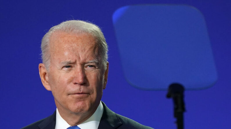 El presidente de los Estados Unidos, Joe Biden, durante la sesión de la COP26 el 2 de noviembre de 2021 en Glasgow, Escocia. (Ian Forsyth/Getty Images)