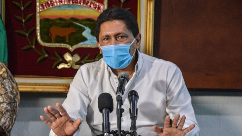 El candidato a gobernador del estado venezolano de Barinas, Argenis Chávez, habla durante una rueda de prensa en Barinas, Venezuela, el 30 de noviembre de 2021. (Miguel Zambrano/AFP vía Getty Images)