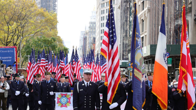  El desfile del Día de los Veteranos de 2021 en la ciudad de Nueva York el 11 de noviembre de 2021. (Theo Wargo/Getty Images)
