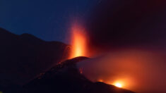La lava del volcán de La Palma llega al mar por un tercer punto