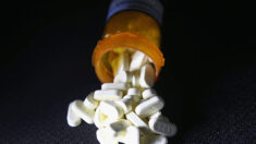 J&J y tres distribuidores de medicamentos darán USD 589 millones a tribus nativas por la crisis de opioides