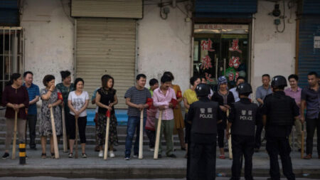 Grandes minoristas estadounidenses dejan de vender tecnología de vigilancia china vinculada a Xinjiang