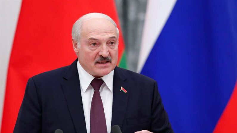 Fotografía de archivo donde aparece el líder de Bielorrusia, Alexandr Lukashenko. EFE/EPA/Shamil Zhumatov/Pool