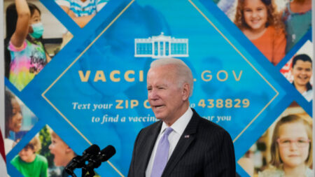 Biden niega informes «basura» de pagos de USD 450,000 a inmigrantes ilegales