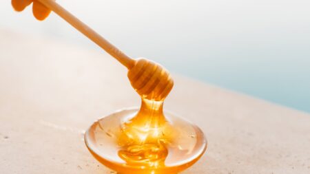 La miel: endulzante natural con beneficios para la salud