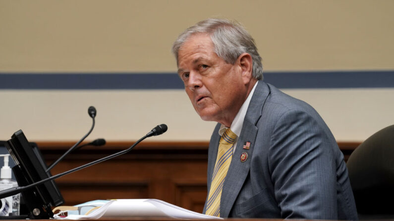 El representante Ralph Norman (R-S.C.) en una audiencia en el edificio del Capitolio de EE.UU. en Washington, el 30 de septiembre de 2020. (Greg Nash/AFP/Getty Images) 