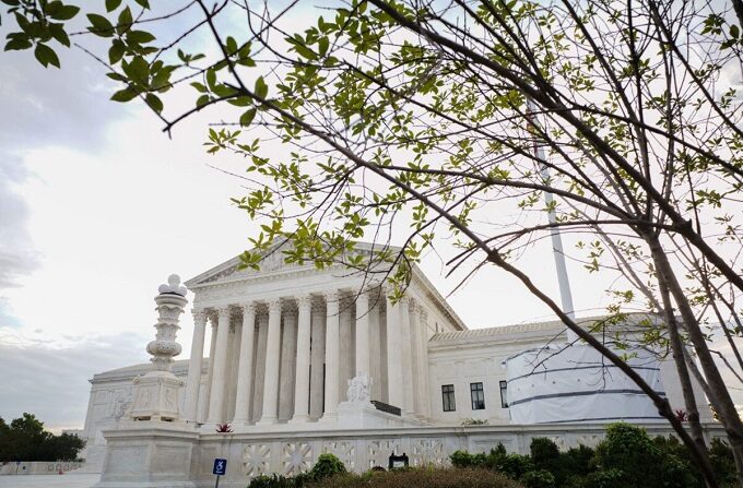 La Corte Suprema de Estados Unidos se ve en Washington el 4 de octubre de 2021. (Mandel Ngan/AFP vía Getty Images)