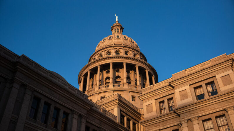 El Capitolio del Estado de Texas se ve en Austin, Texas, el 20 de septiembre de 2021. (Tamir Kalifa/Getty Images)