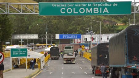 Duque anuncia la reapertura del puente Rumichaca, principal paso con Ecuador