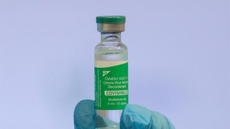 Una vacuna Novavax, en una imagen de archivo. (EFE/EPA/Sergey Dolzhenko)