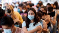 México anuncia vacuna de refuerzo a médicos y maestros