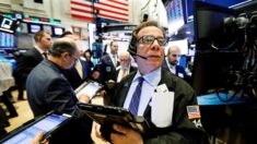 Wall Street cierra 2021 cerca del récord y el S&P 500 sube un 27 %