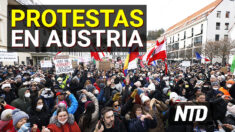 NTD Noticias: Más de 44 mil personas protestan contra orden de vacunación en Viena