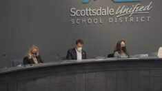 Degradan a presidente de junta escolar de Arizona, es investigado por expediente sobre padres e hijos