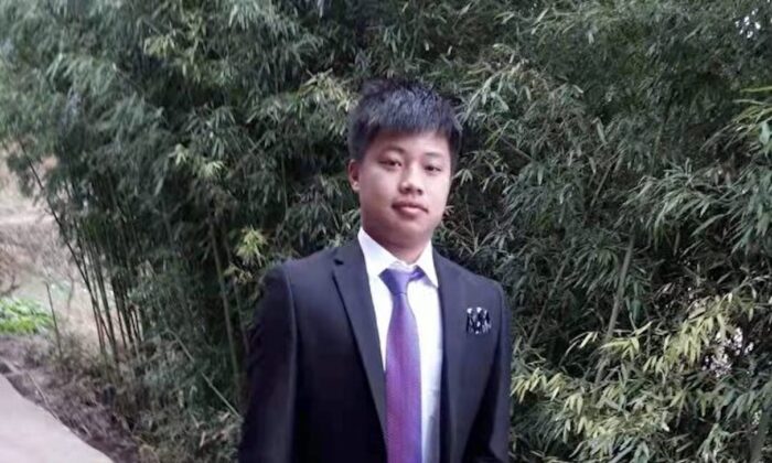 El técnico chino apellidado Cheng, del Parque Científico y Tecnológico de Foxconn Group- Zhejiang Jiashan, murió tras recibir una inyección de refuerzo de la vacuna COVID-19, fabricada en China, en noviembre de 2021. (Foto facilitada por la familia de Cheng)