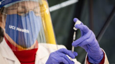 Países Bajos anuncia plan para dar a la gente hasta 6 dosis de la vacuna contra la COVID-19