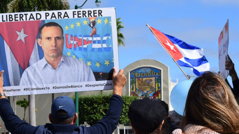 Fotografía de archivo de una manifestación en Miami para pedir por la libertad del opositor cubano José Daniel Ferrer, líder de la Unión Patriótica de Cuba (UNPACU). EFE/Jorge Pérez