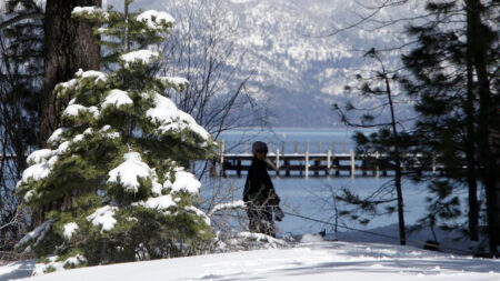 Acumulación de nieve en la Sierra Nevada de California rompe récord de 1970