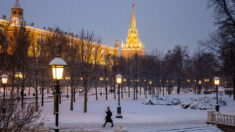 Moscú sufre la mayor nevada al comienzo del invierno en 72 años