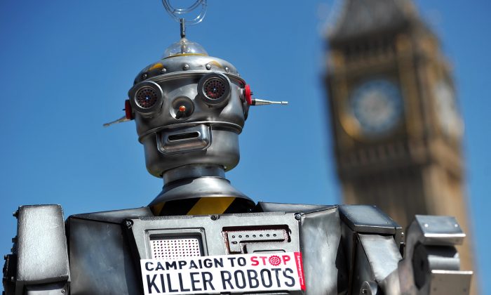 Una figura artesanal representa a un "robot asesino" en el centro de Londres, el 23 de abril de 2013. (Carl Court/AFP/Getty Images)
