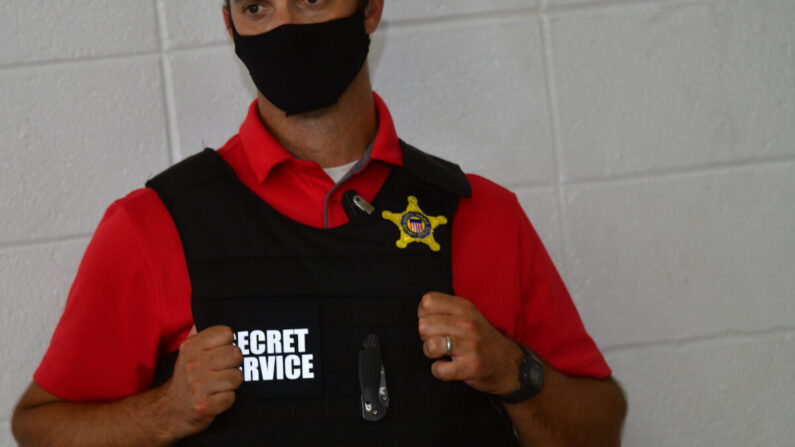 Un miembro del Servicio Secreto de Estados Unidos en servicio en Wilmington, Delaware, el 28 de julio de 2020. (Mark Makela/Getty Images)