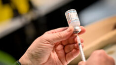 Reguladores de EE. UU. autorizan dosis de refuerzo de vacuna COVID-19 para jóvenes de 16 y 17 años