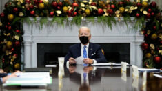 Biden declara victoria sobre crisis de la cadena de suministro navideña en la Casa Blanca