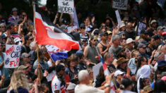 Miles de personas protestan contra restricciones y vacunación obligatoria en Nueva Zelanda