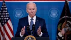 Biden anuncia esfuerzo para combatir COVID-19 y promete no imponer confinamientos ni nuevas órdenes