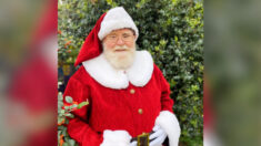 Abuelito se ha vestido de Santa Claus durante los últimos 35 años: “Es simplemente encantador”