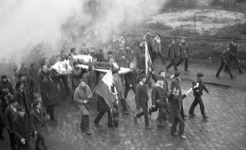 Recordando el 51º aniversario de la masacre de trabajadores polacos en la época comunista