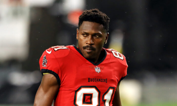 Antonio Brown de los Tampa Bay Buccaneers en el estadio Raymond James en Tampa (Florida) el 8 de noviembre de 2020. (Mike Ehrmann/Getty Images)