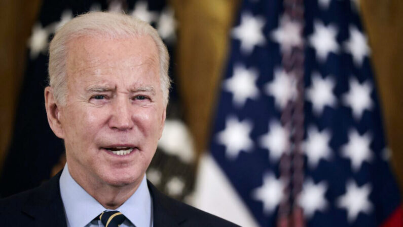 El presidente Joe Biden habla en Washington el 6 de diciembre de 2021. (Chip Somodevilla/Getty Images)