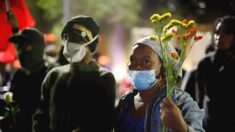 Migrantes piden justicia frente a Instituto de Migración de México por fallecidos en accidente