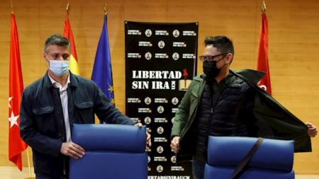 Conferencia de Leopoldo López en Madrid encuentra tensión entre universitarios