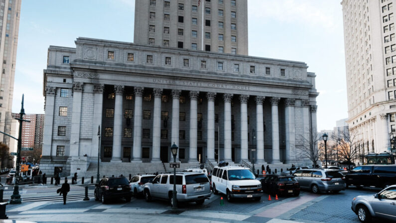El Palacio de Justicia de los Estados Unidos Thurgood Marshall, donde se da el juicio de Ghislaine Maxwell por tráfico sexual de niños, el 3 de diciembre de 2021 en la ciudad de Nueva York. (Spencer Platt/Getty Images)