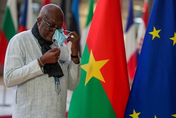 El presidente de Burkina Faso, Roch Kaboré, en una fotografía de archivo. EFE/EPA/STEPHANIE LECOCQ
