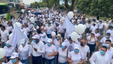 Colombia: Vestidos de blanco, habitantes de Arauca piden cese de violencia guerrillera