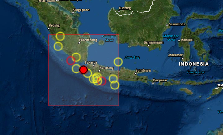 Un sismo de magnitud 6.6 sacudió este viernes 14 de enero de 2022 las aguas del estrecho de Sonda, en el suroeste de Indonesia, sin que las autoridades hayan informado de momento de daños o alerta de tsunami. (Captura de pantalla/EMSC)