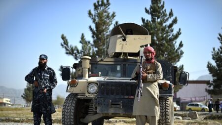 Pentágono incumple plazo para informar sobre miles de millones de dólares en armas dejadas en Afganistán