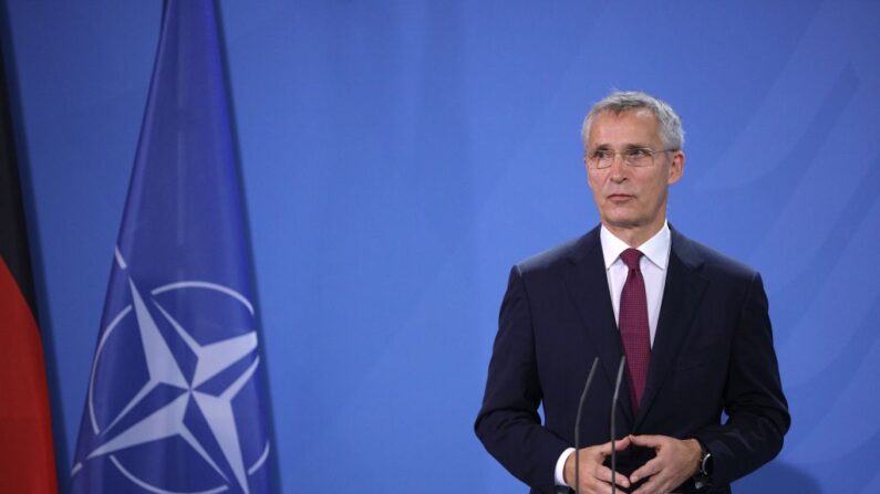 Jens Stoltenberg en la declaración de prensa antes de la conversación entre la Canciller y el secretario General de la OTAN el 19 de noviembre de 2021 en Berlín, Alemania. (Christian Marquardt - Pool/Getty Images)