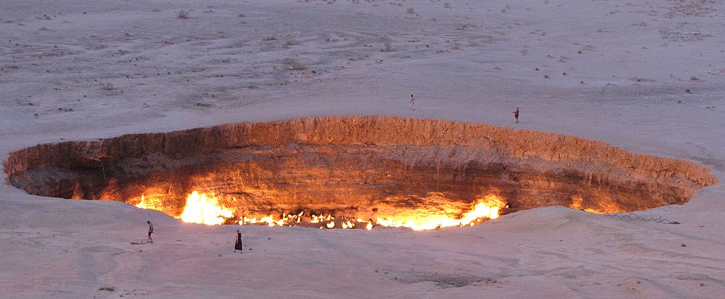 El presidente de Turkmenistán ordena cerrar la "Puerta al infierno", que arde desde hace 50 años