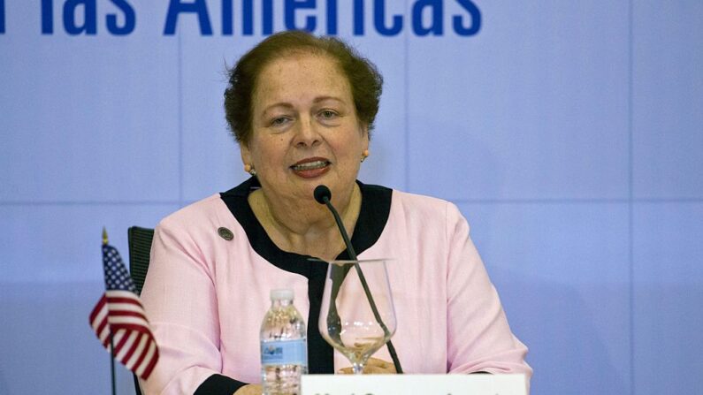 La diplomática y abogada puertorriqueña Mari Carmen Aponte habla durante la 46ª Asamblea General de la Organización de Estados Americanos (OEA) en Santo Domingo (República Dominicana) el 15 de junio de 2016. (Erika Santelices/AFP vía Getty Images)