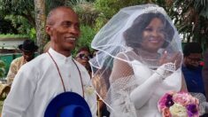 Mujer se casa por primera vez a los 64 años: “Todos nos habíamos rendido”