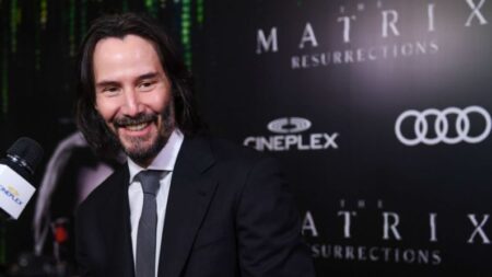 Keanu Reeves regala viaje de lujo al equipo de Matrix, su doble dice es «increíblemente generoso»