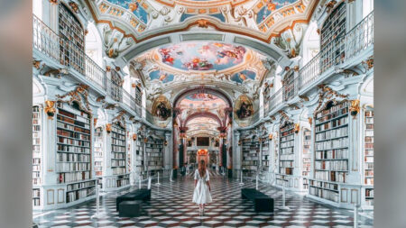Fotógrafo muestra la biblioteca de abadía más grande del mundo, “uno de los lugares más mágicos”