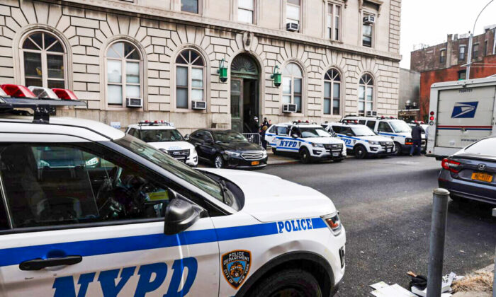 Coches de policía de Nueva York, el 14 de enero de 2021. (Spencer Platt/Getty Images)
