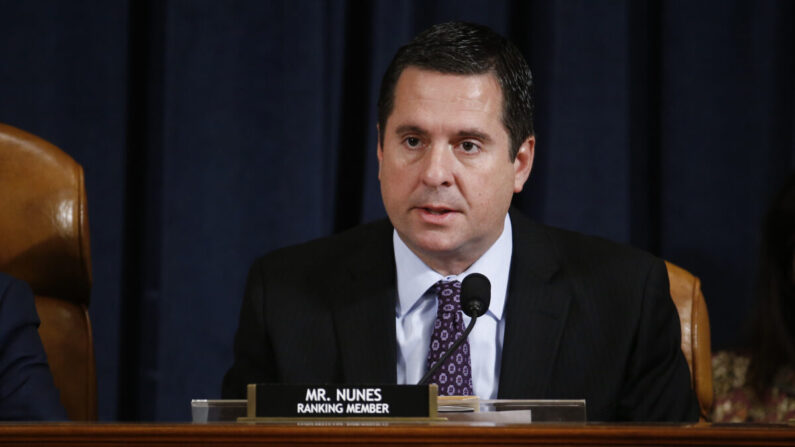 Devin Nunes (R-Calif.), miembro de alto rango del comité de inteligencia de la Cámara de Representantes, durante una audiencia abierta de juicio político, en Washington, el 21 de noviembre de 2019. (Andrew Harrer/Pool/AFP a través de Getty Images)