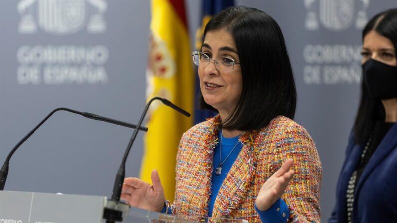 La ministra de Sanidad de España, Carolina Darias, durante la rueda de prensa. EFE/Rodrigo Jiménez